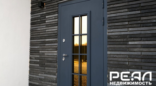 Жилой дом с участком 10.4 сот. ИЖС