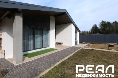 Жилой дом с участком 10.4 сот. ИЖС