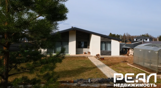 Жилой дом с участком 10.4 сот. ИЖС