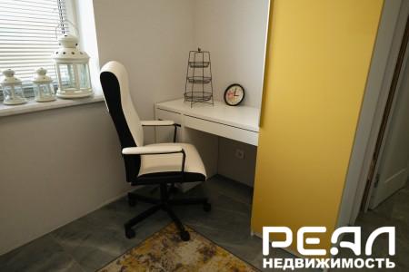 Жилой дом с участком 10.4 сот. ИЖС