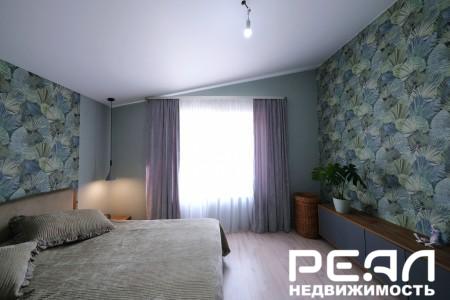 Жилой дом с участком 10.4 сот. ИЖС