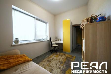 Жилой дом с участком 10.4 сот. ИЖС