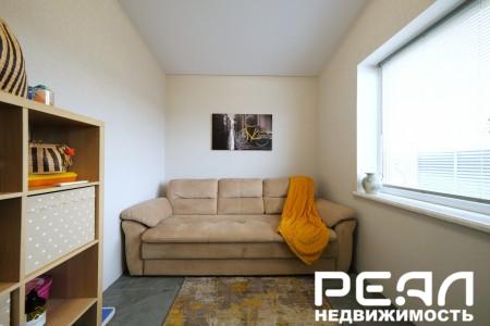 Жилой дом с участком 10.4 сот. ИЖС