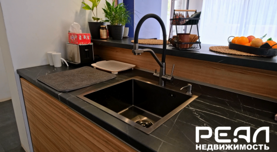 Жилой дом с участком 10.4 сот. ИЖС