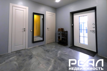 Жилой дом с участком 10.4 сот. ИЖС