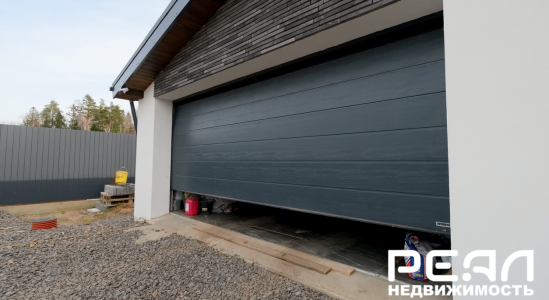 Жилой дом с участком 10.4 сот. ИЖС