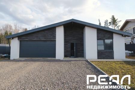 Жилой дом с участком 10.4 сот. ИЖС