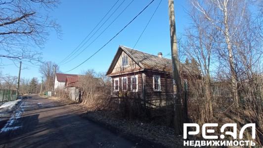 Жилой дом с участком 9.61 сот. ИЖС