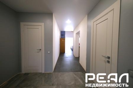 Жилой дом с участком 10.4 сот. ИЖС