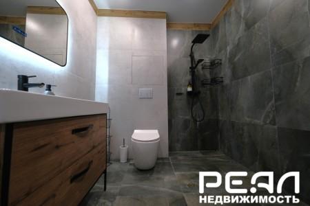 Жилой дом с участком 10.4 сот. ИЖС
